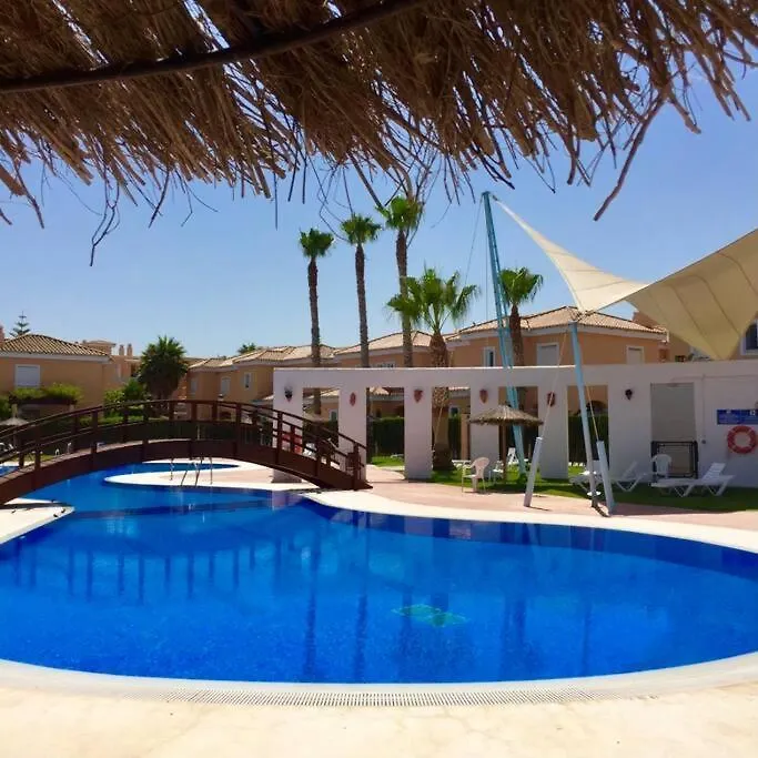 Casa de Férias House Sleeps 6, Large Pool Walk To Beach Vera