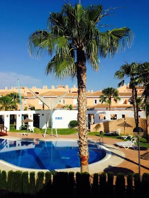 House Sleeps 6, Large Pool Walk To Beach Vera Holiday home
