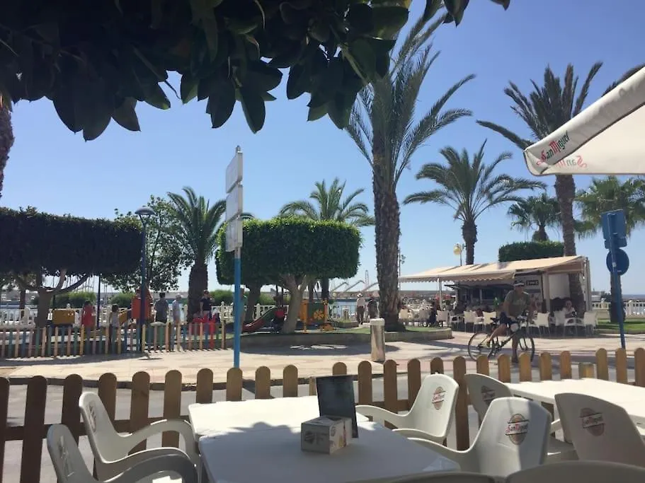 House Sleeps 6, Large Pool Walk To Beach Vera Holiday home