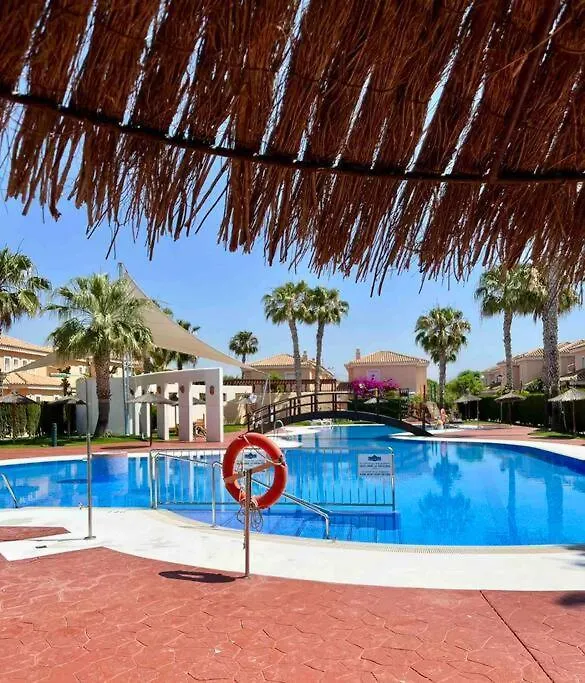 House Sleeps 6, Large Pool Walk To Beach Vera 0*,