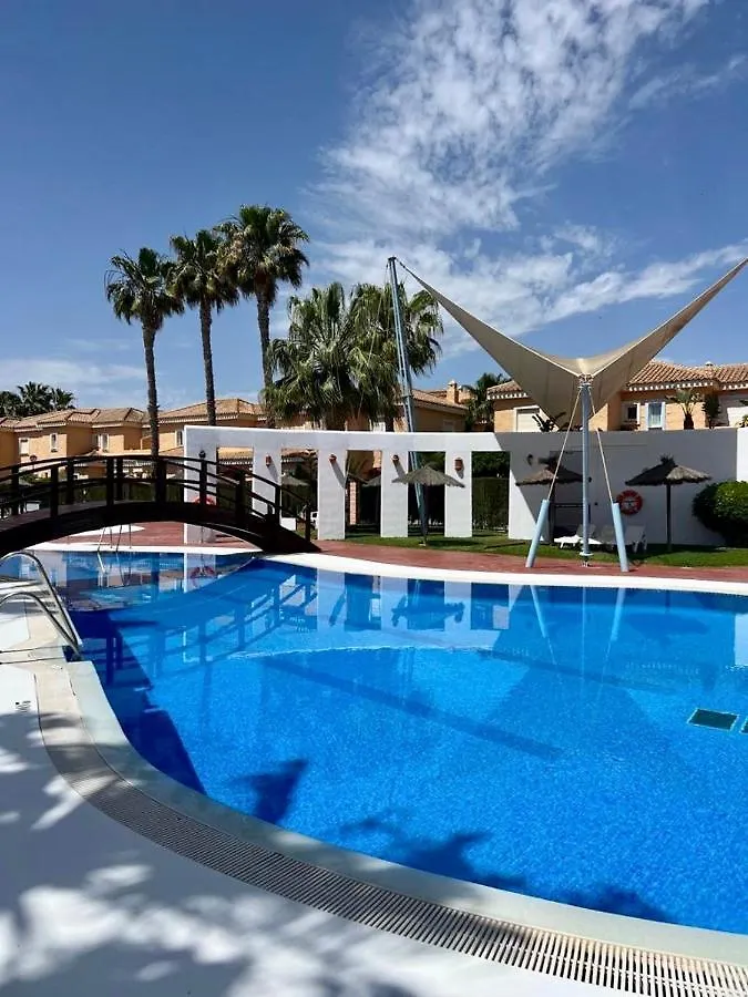 Casa de Férias House Sleeps 6, Large Pool Walk To Beach Vera